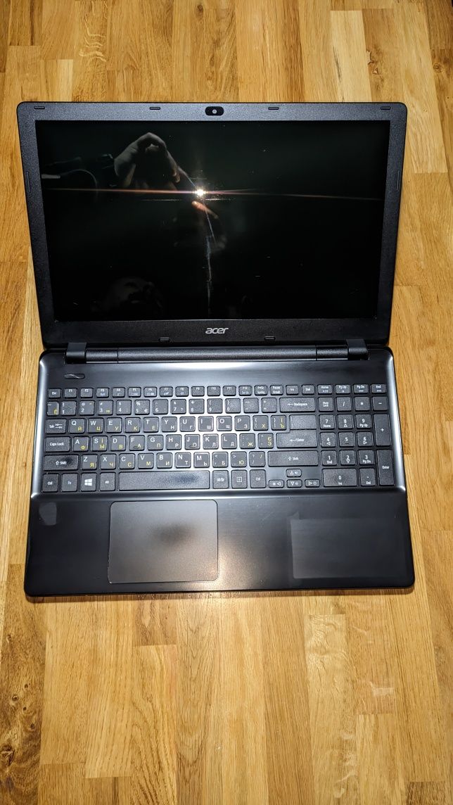 LAPTOP ACER ASPIRE E5-563B 6gb ram, i5, Windows.