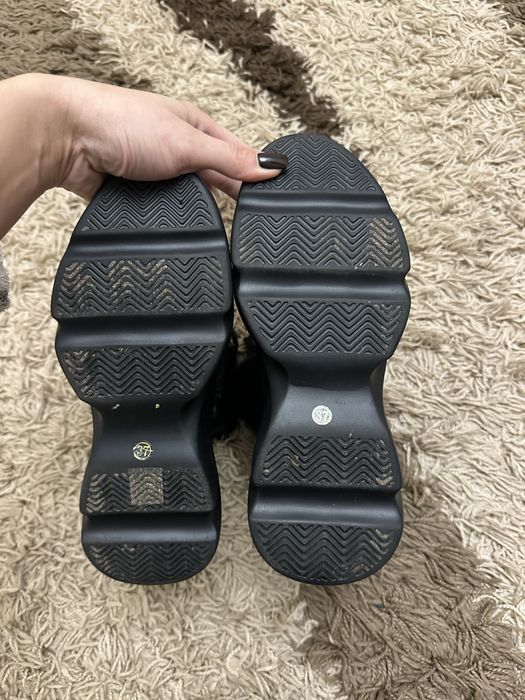 Продам Ботинки зимові натуральна шкіра і овчина