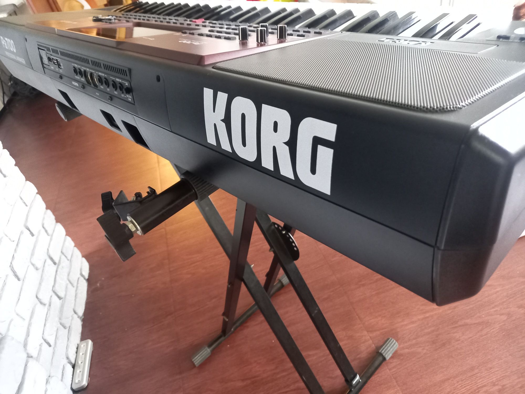 KORG Pa700 Super Stan !