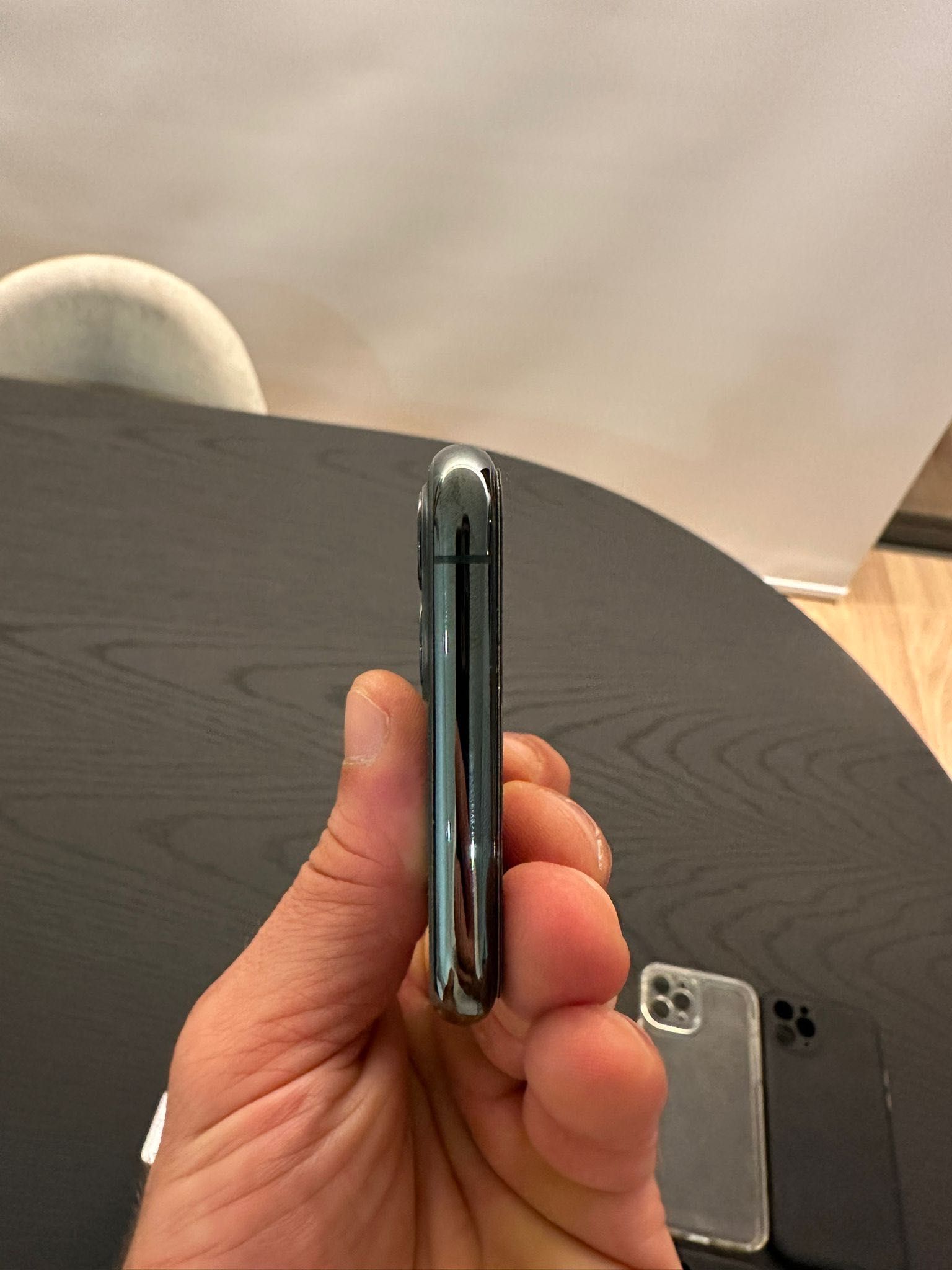iPhone 11pro 64gb com capas