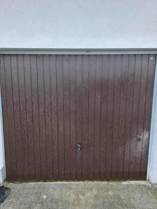 Drzwi garażowe brązowe