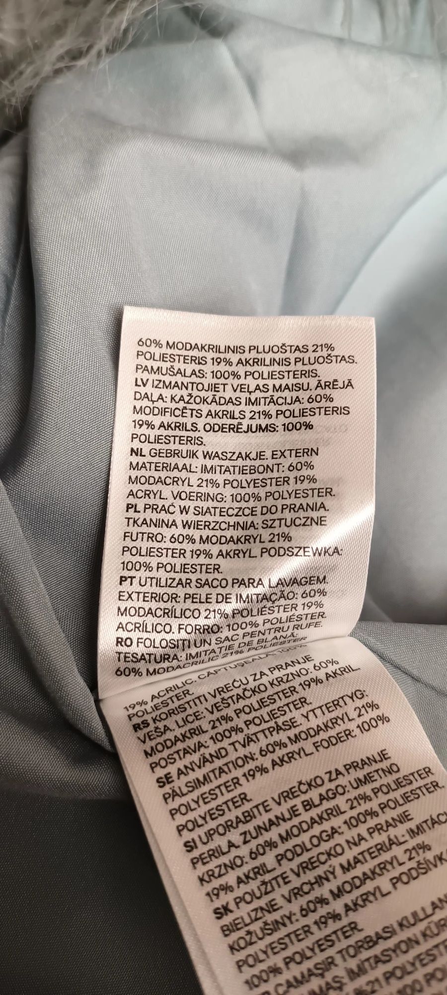 Srebrne modne futerko