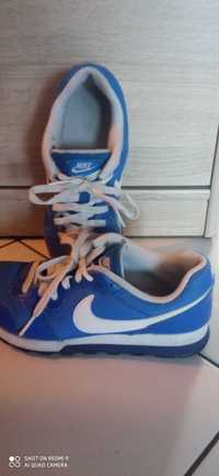 Buty Nike chłopięce roz. 36