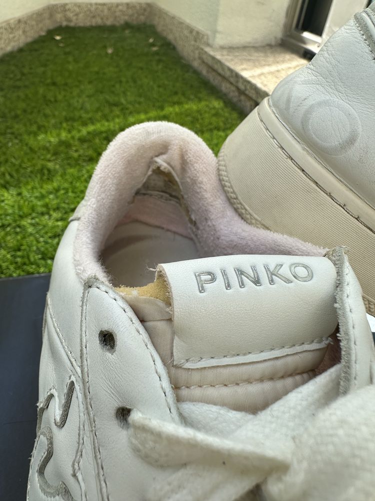 Sapatilhas brancas da Pinko