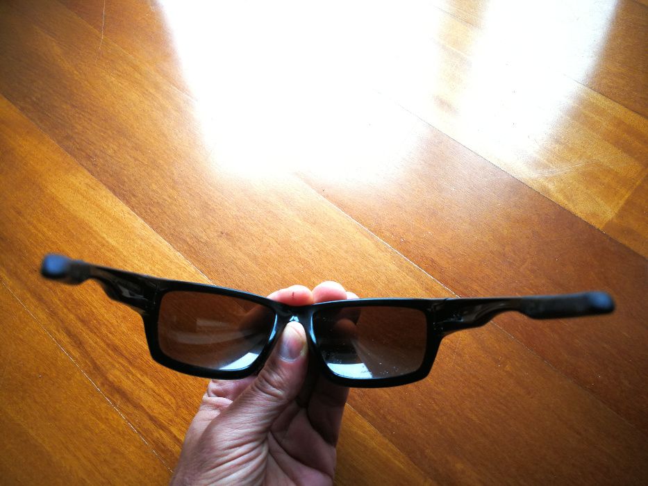 Oculos de sol Oakley canteen