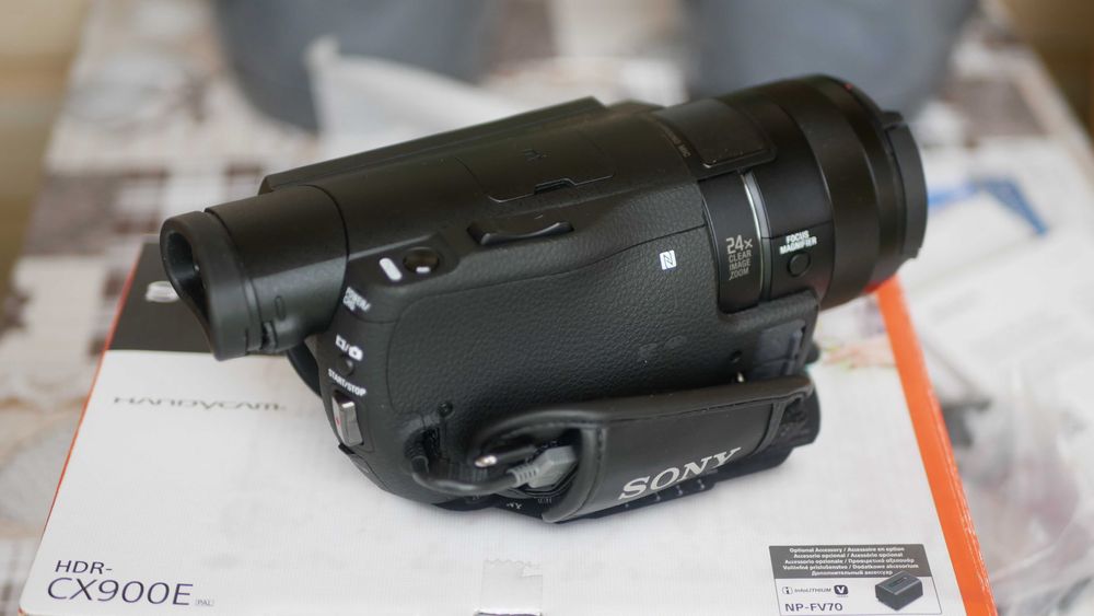 Kamera cyfrowa SONY HDR-CX900E. Ekstra stan. Dodatki. Atrakcyjna cena.