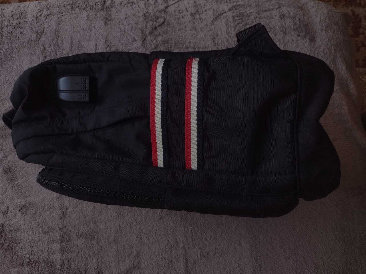 Фирменный школьный рюкзак