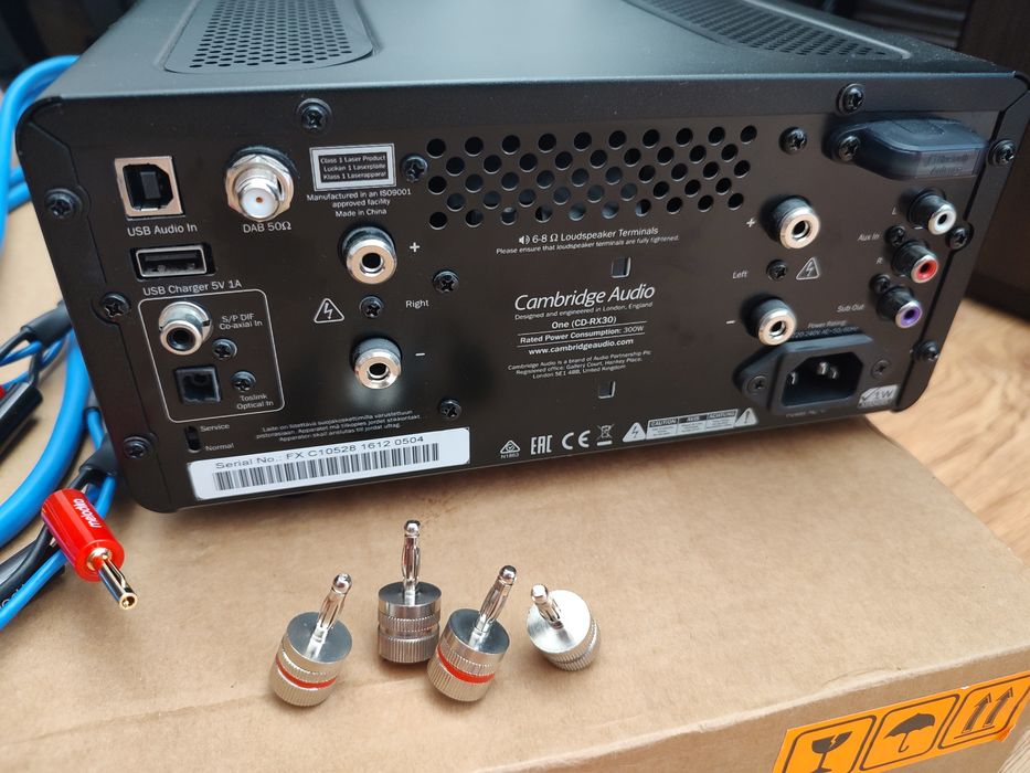 Cambridge Audio One wzmacniacz system muzyczny Bluetooth CD przewody