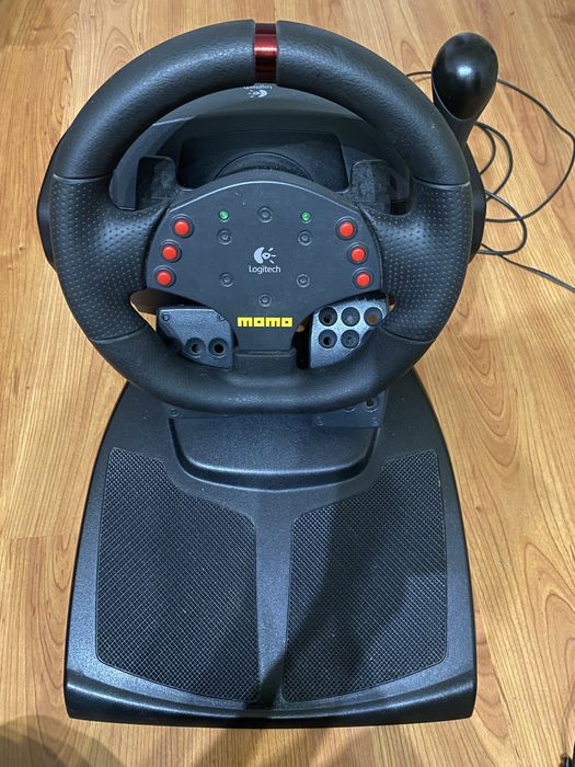 Ігровий руль  logitech momo racing
