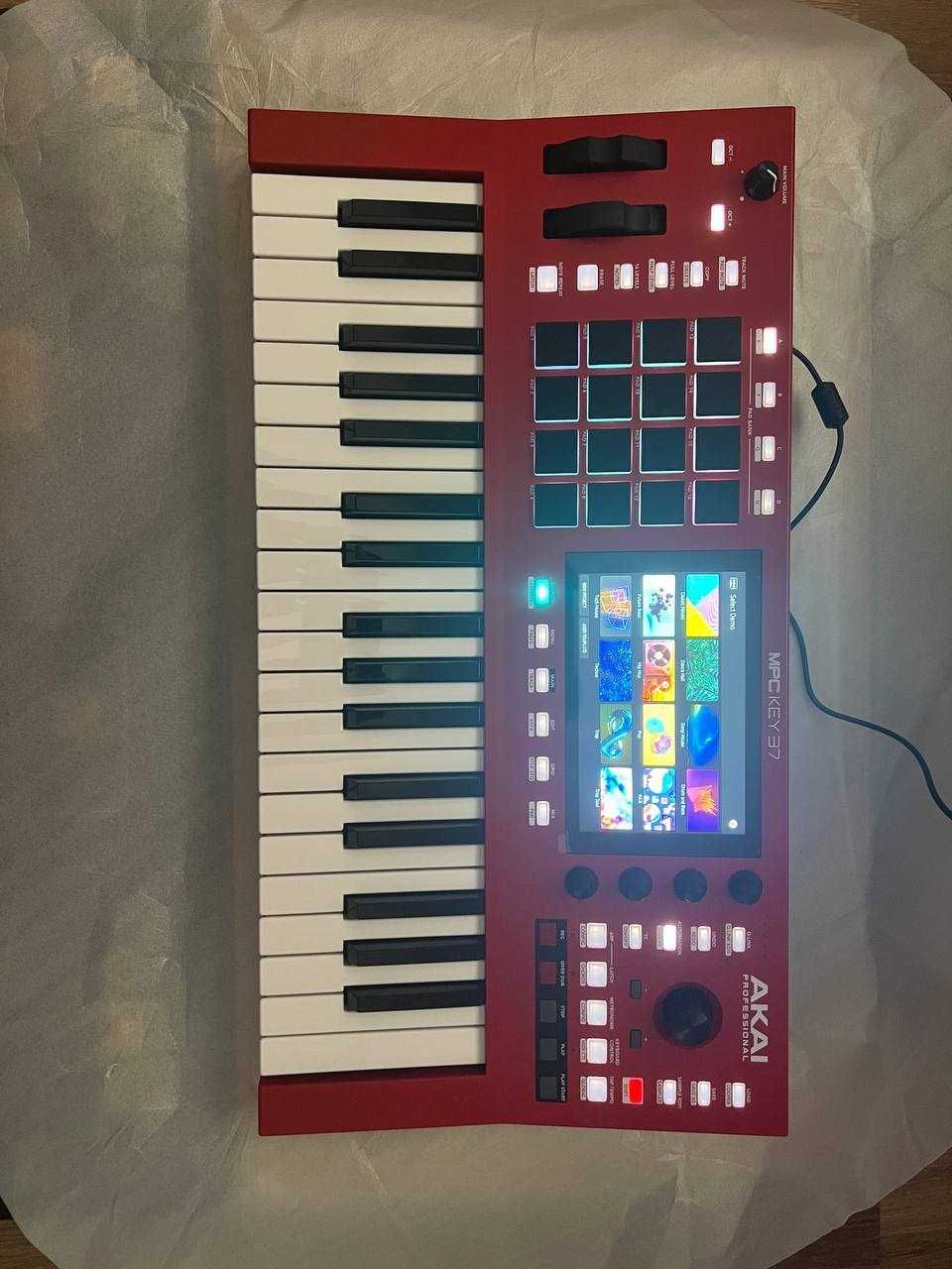 Akai MPC key 37 Новий