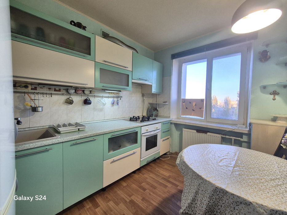 Бровари . Здам 2 к квартиру вул. Київська 288