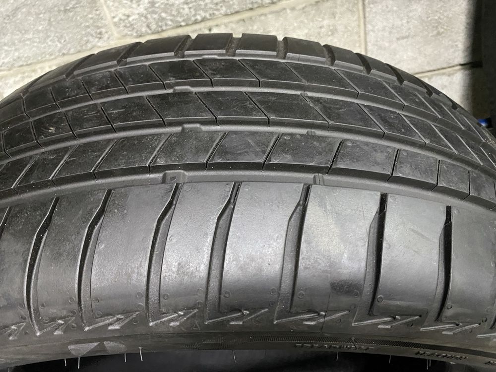 Літні шини 215/55 R17 BRIDGESTONE