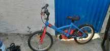 Bicicleta menino em bom estado hoje 5€