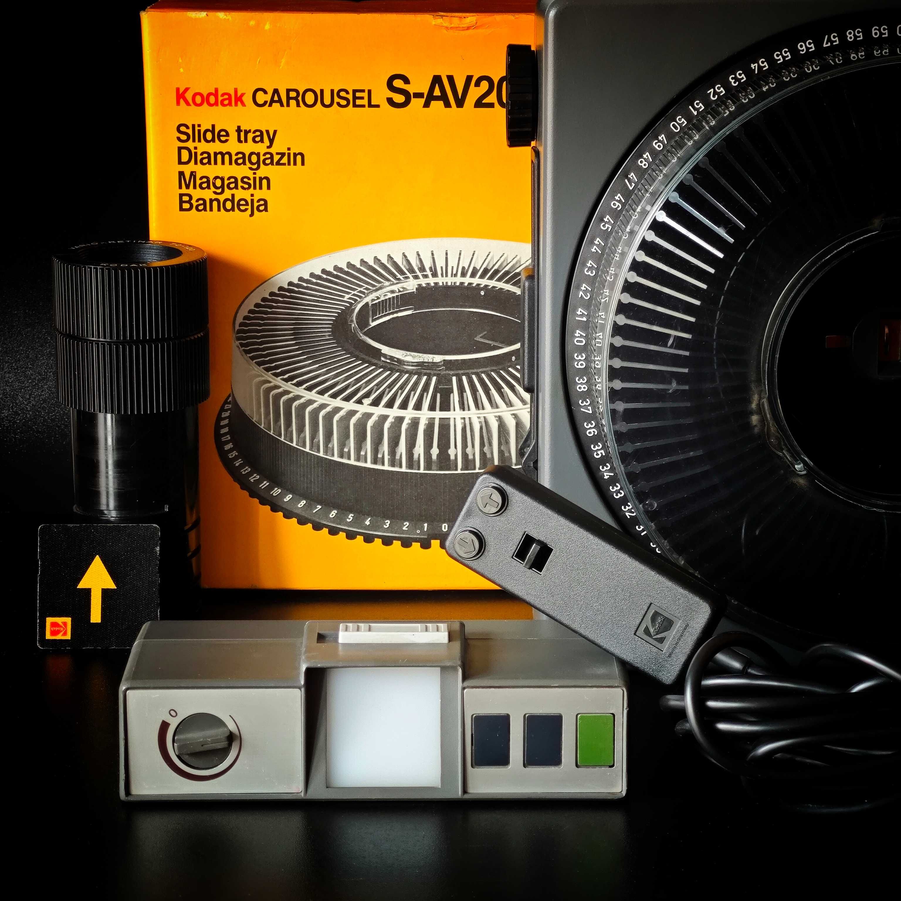 Projetor de Slides Kodak CAROUSEL S-AV 2050 Profissional (c/Novo)