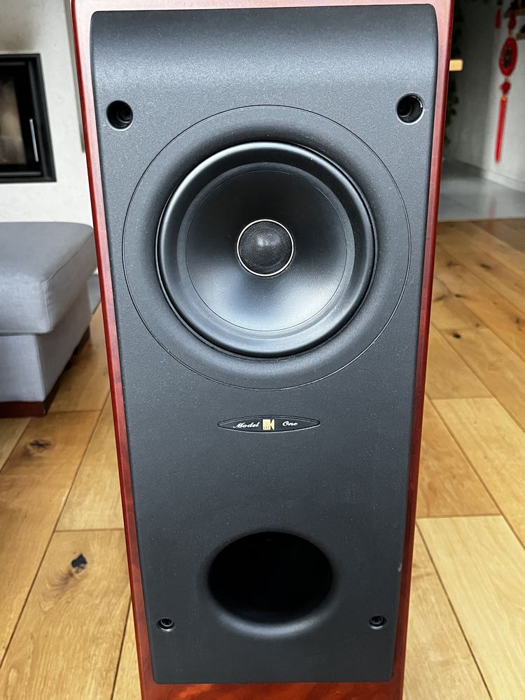 Kolumny Kef Reference Model One