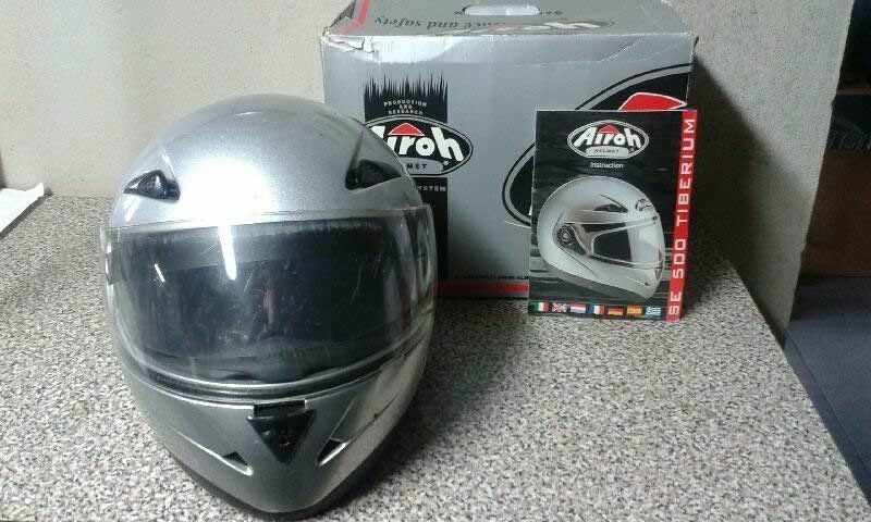 Capacete Airoh tamanho   M