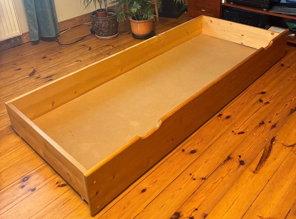 Łóżko sosnowe 90 cm z szufladą