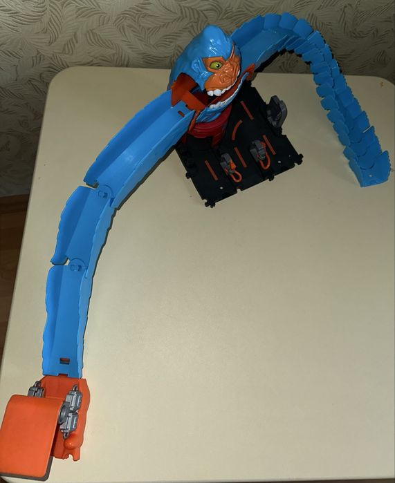 Ігровий набір Hot Wheels порятунок від горили