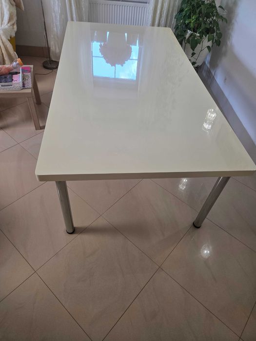 Stół do jadalni  120x230 lakierowany stan idealny