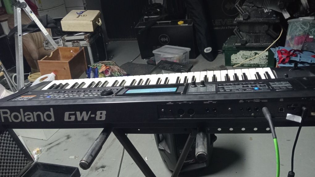 Teclado Roland GW-8