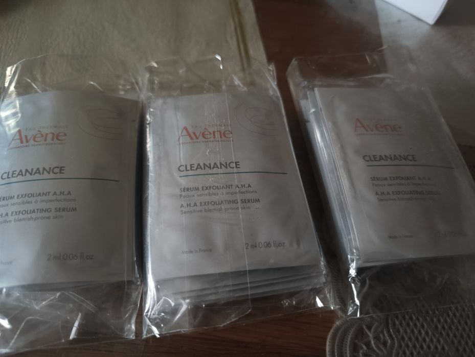 Avene cleanance serum probki