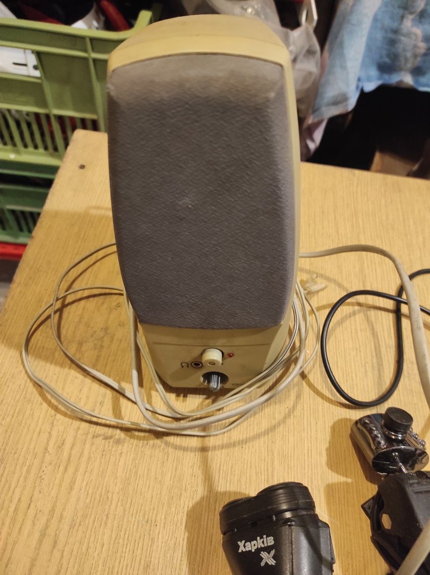Elektronika (zestaw) głośnik, golarka, zegarek, krótkofalówki, kamerka