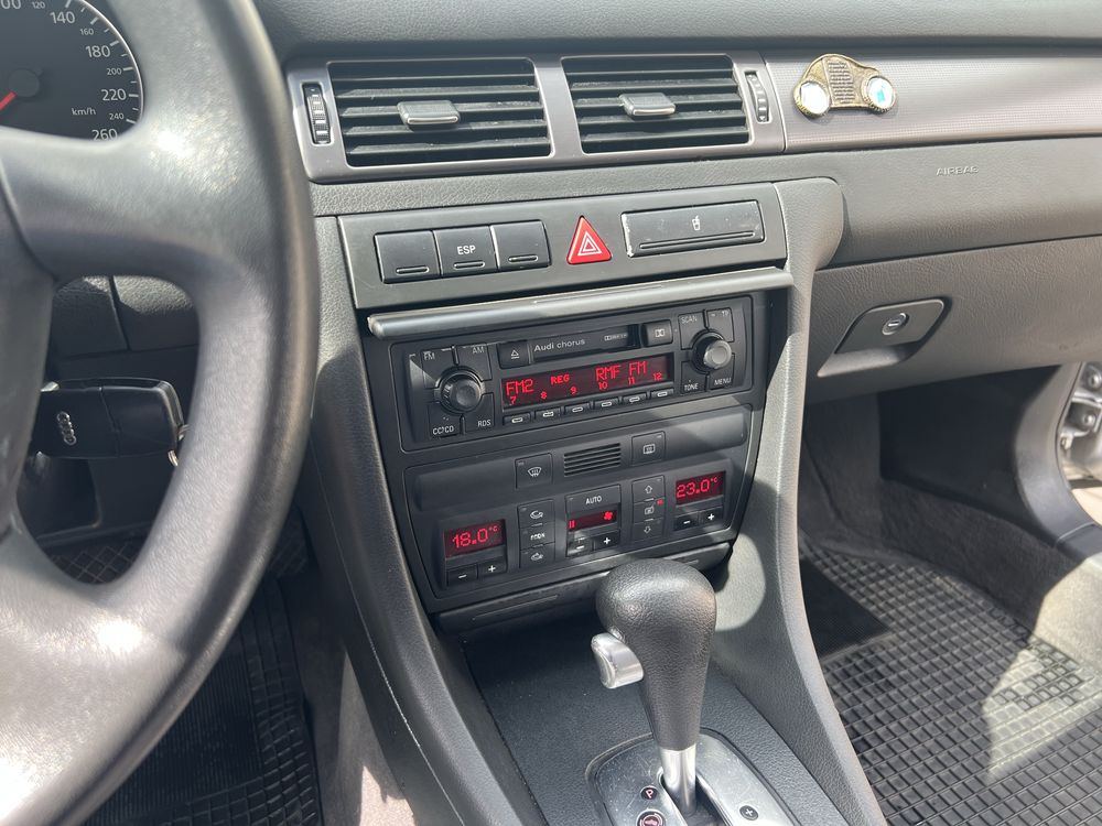 Audi a6 c5 2001r polift 2.4b+g v6