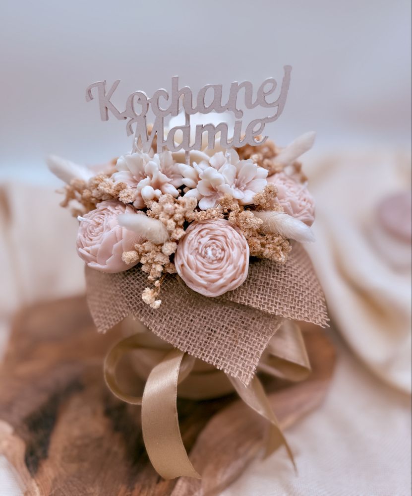Flowerbox ze świec sojowych zapachowych Mama urodziny imieniny Prezent