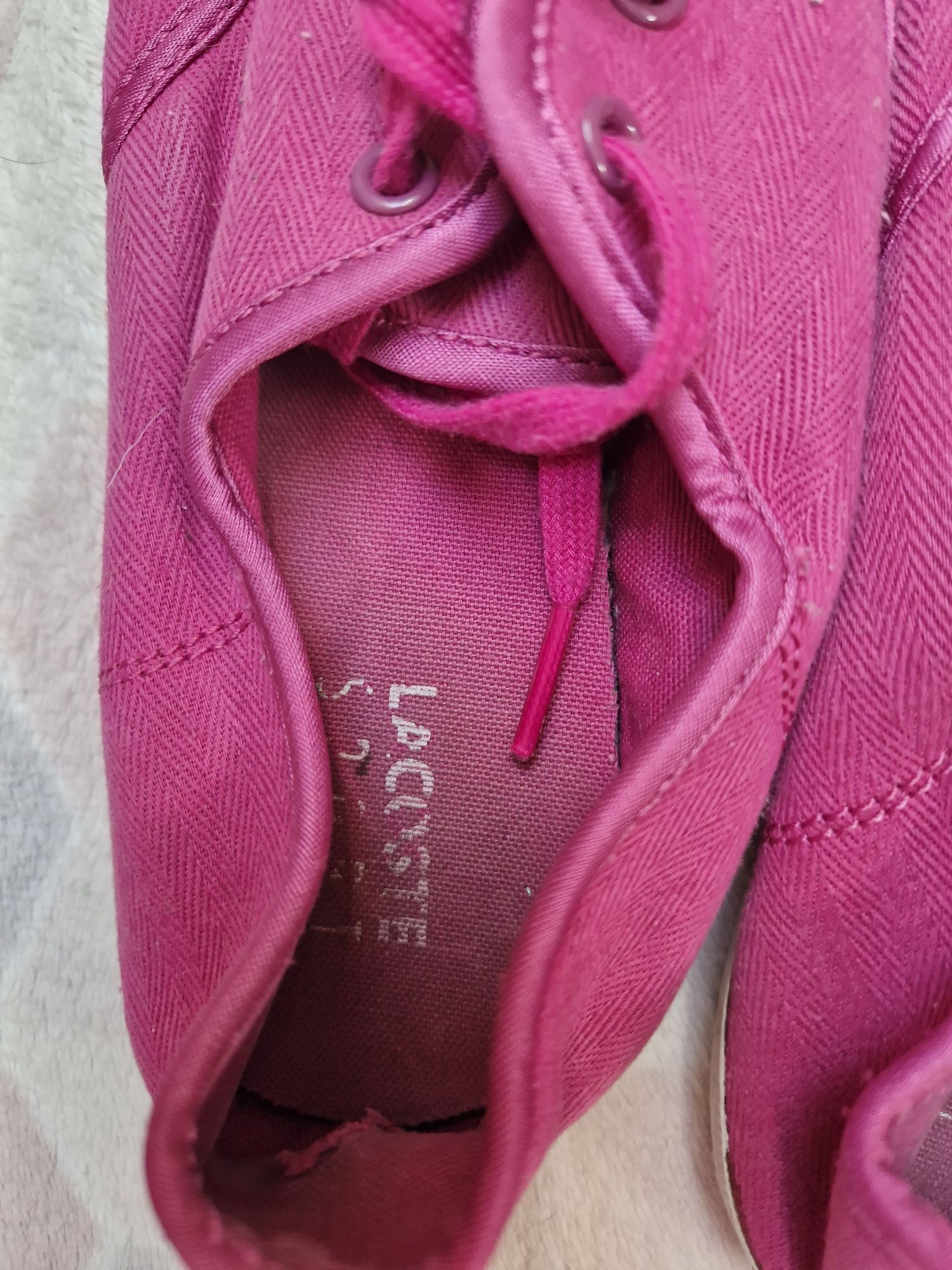 Różowe trampki Lacoste 38