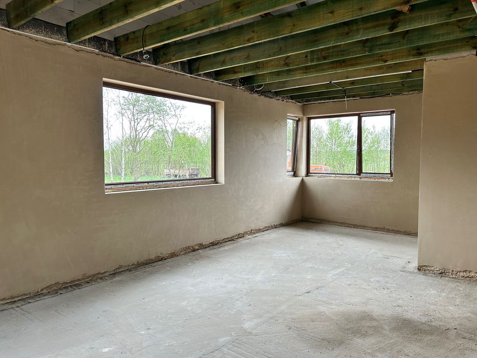 Profesjonalne tynki maszynowe – szybko, równo, solidnie!