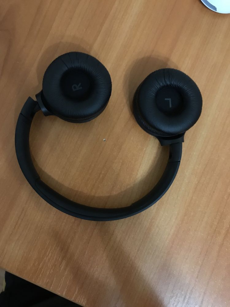 Подам беспроводные наушники jbl 510bt