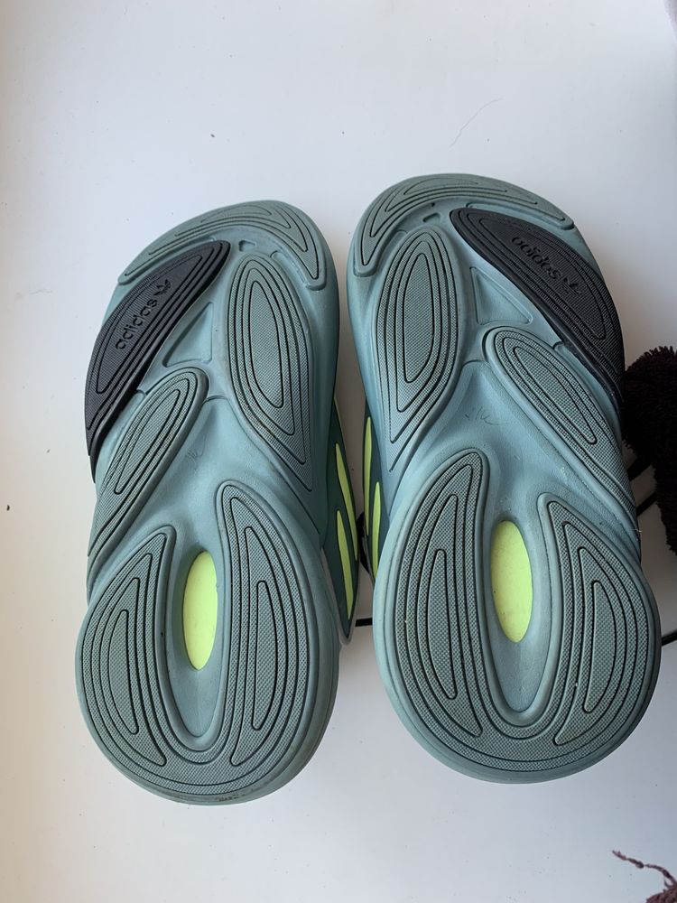 Кросівки Adidas Ozelia (GX3631)