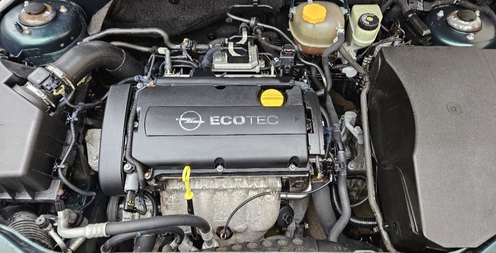 Słupek silnik z18xer 1.8 140km 137.741km opel vectra c signum astra h