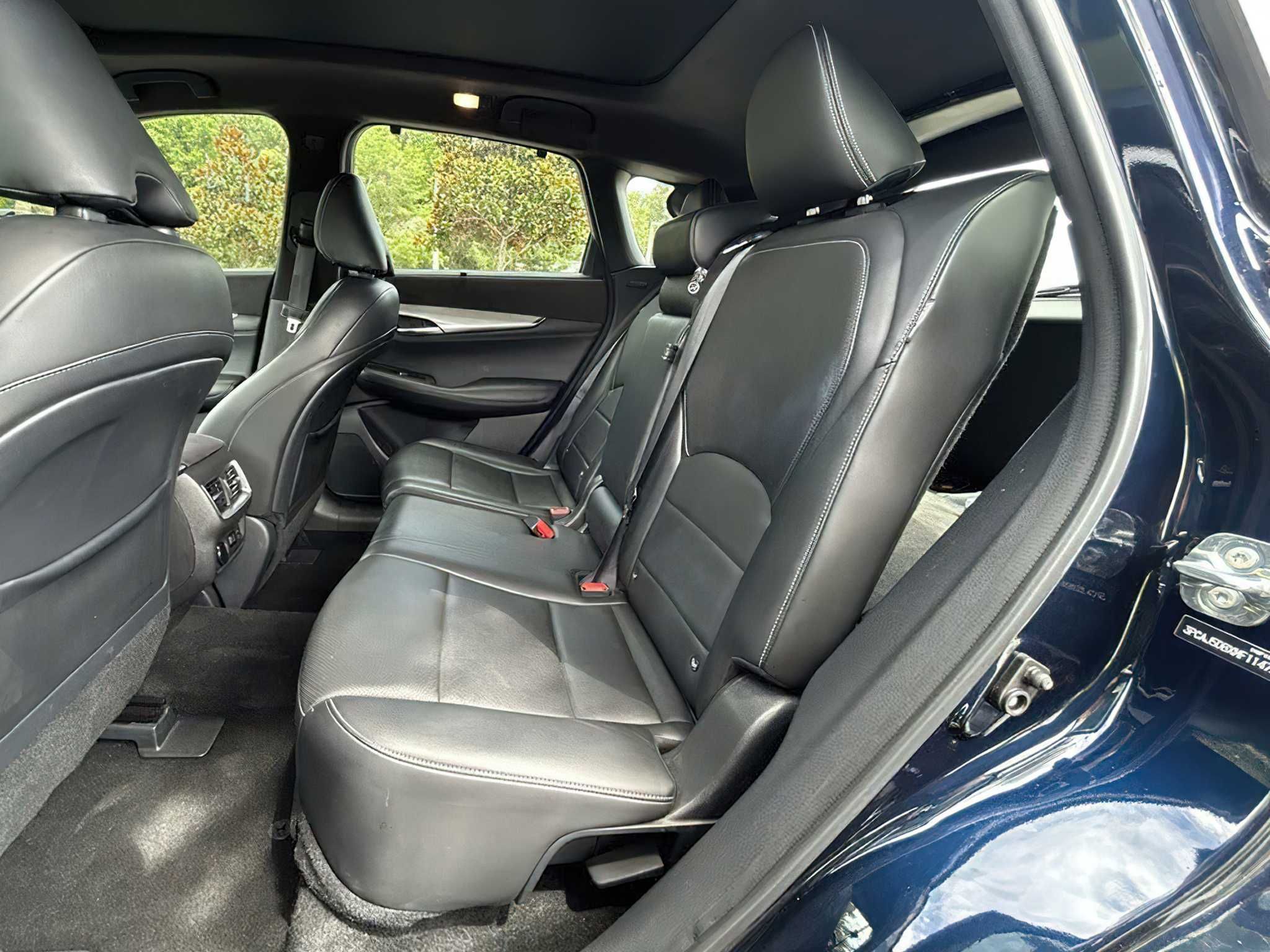 Infiniti Qx50      2021