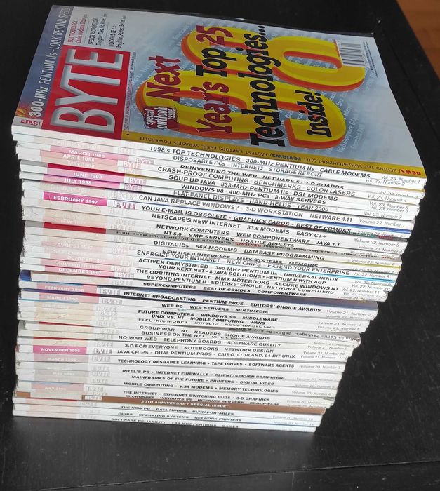 40 exemplares de Revistas da Byte internacional de 1995 até 1998