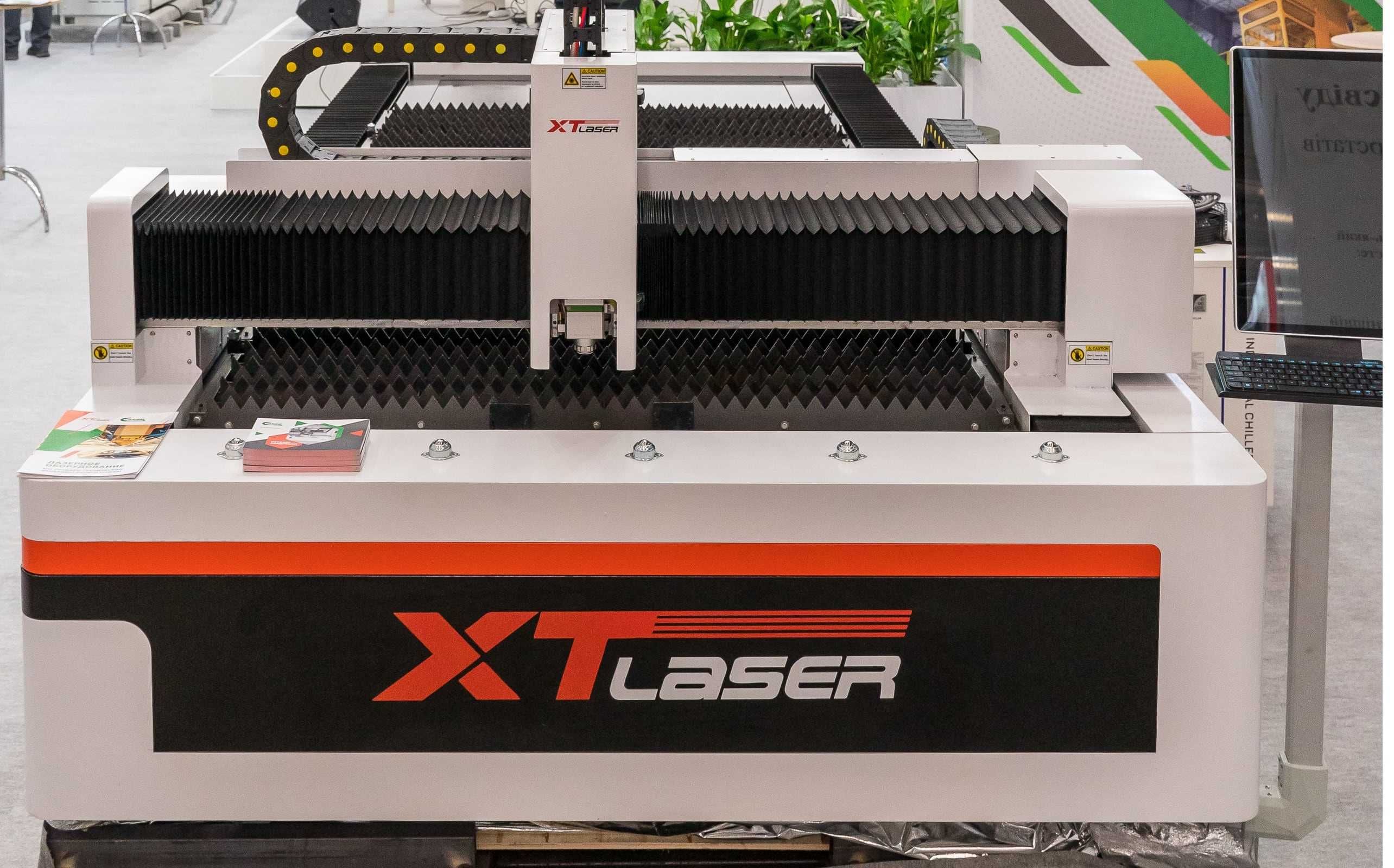 Станок лазерной резки открытого типа XTLASER XTC-F1530H (1,5 кВт)