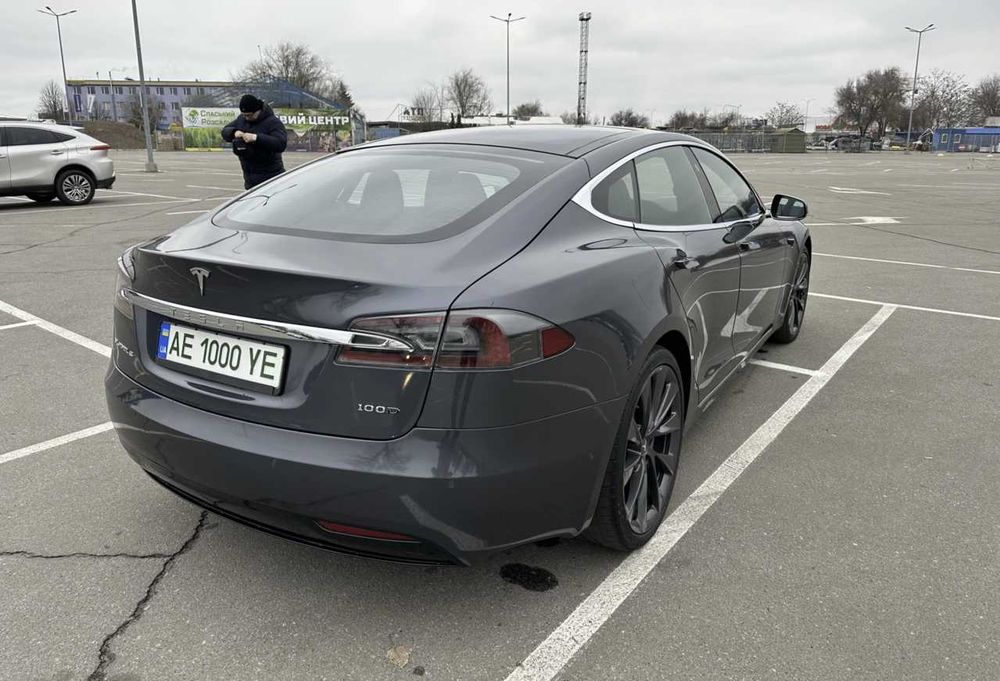 Tesla Model S 100D