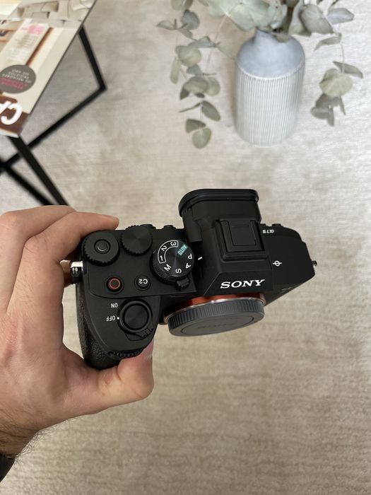 Sony A7 IV impecável