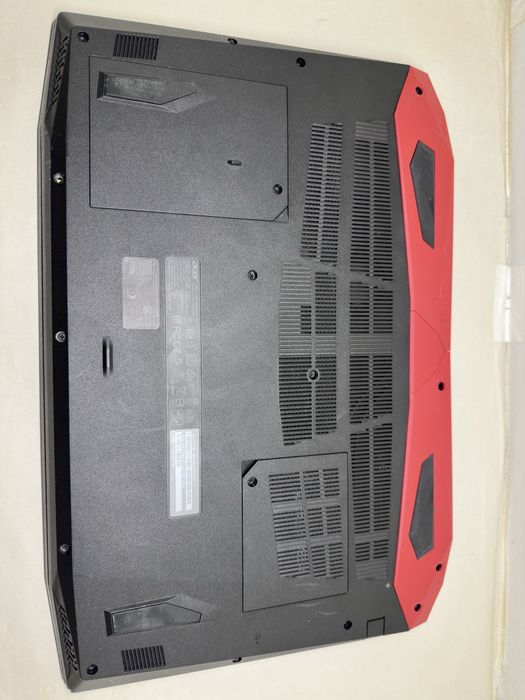 ІГРОВИЙ ! Acer Predator Hellios 300 G3-571-77QK I7-7700HQ GTX1060