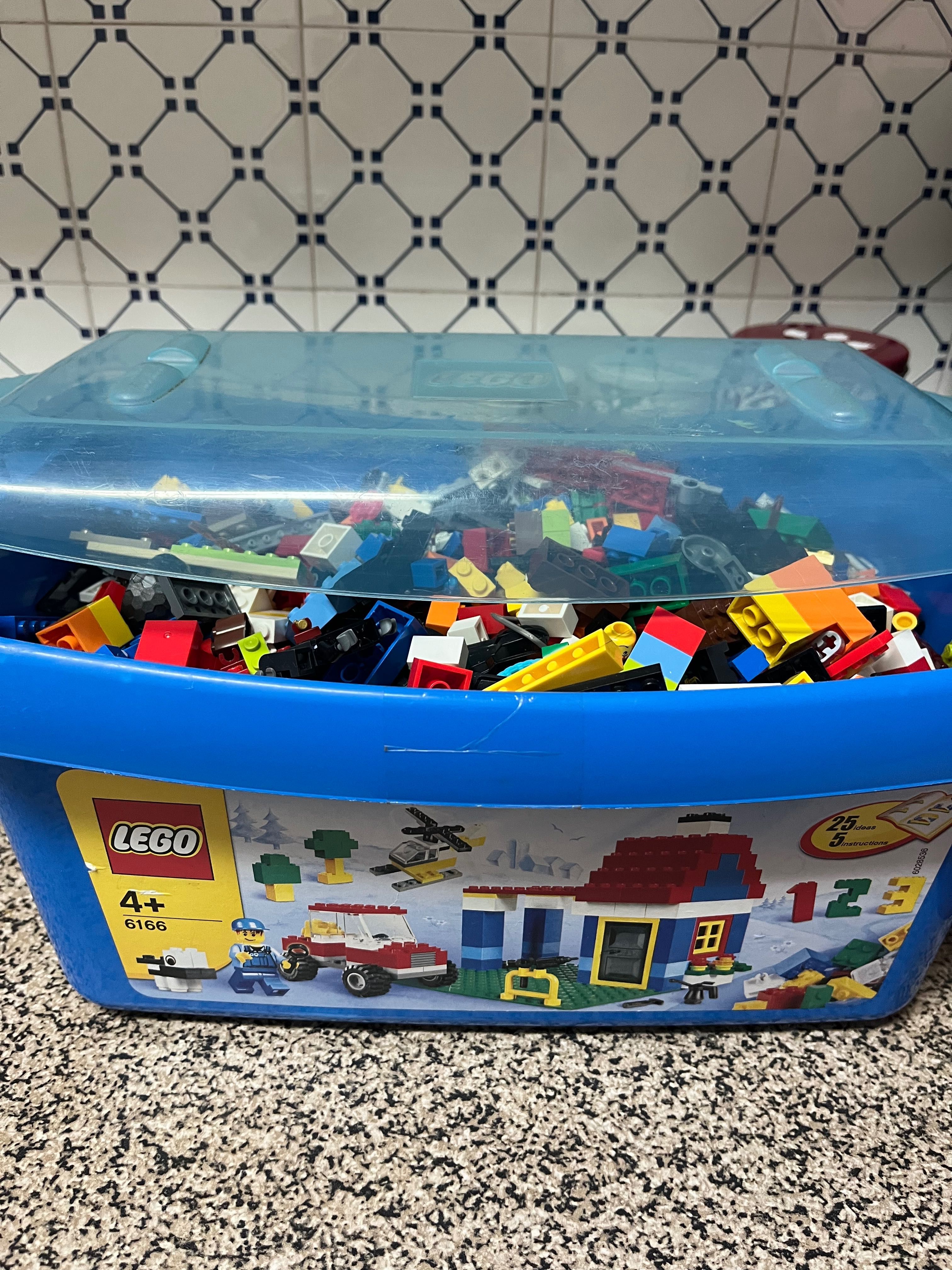 Lego de 405 peças Creative Bucket + Lego Ninjago original