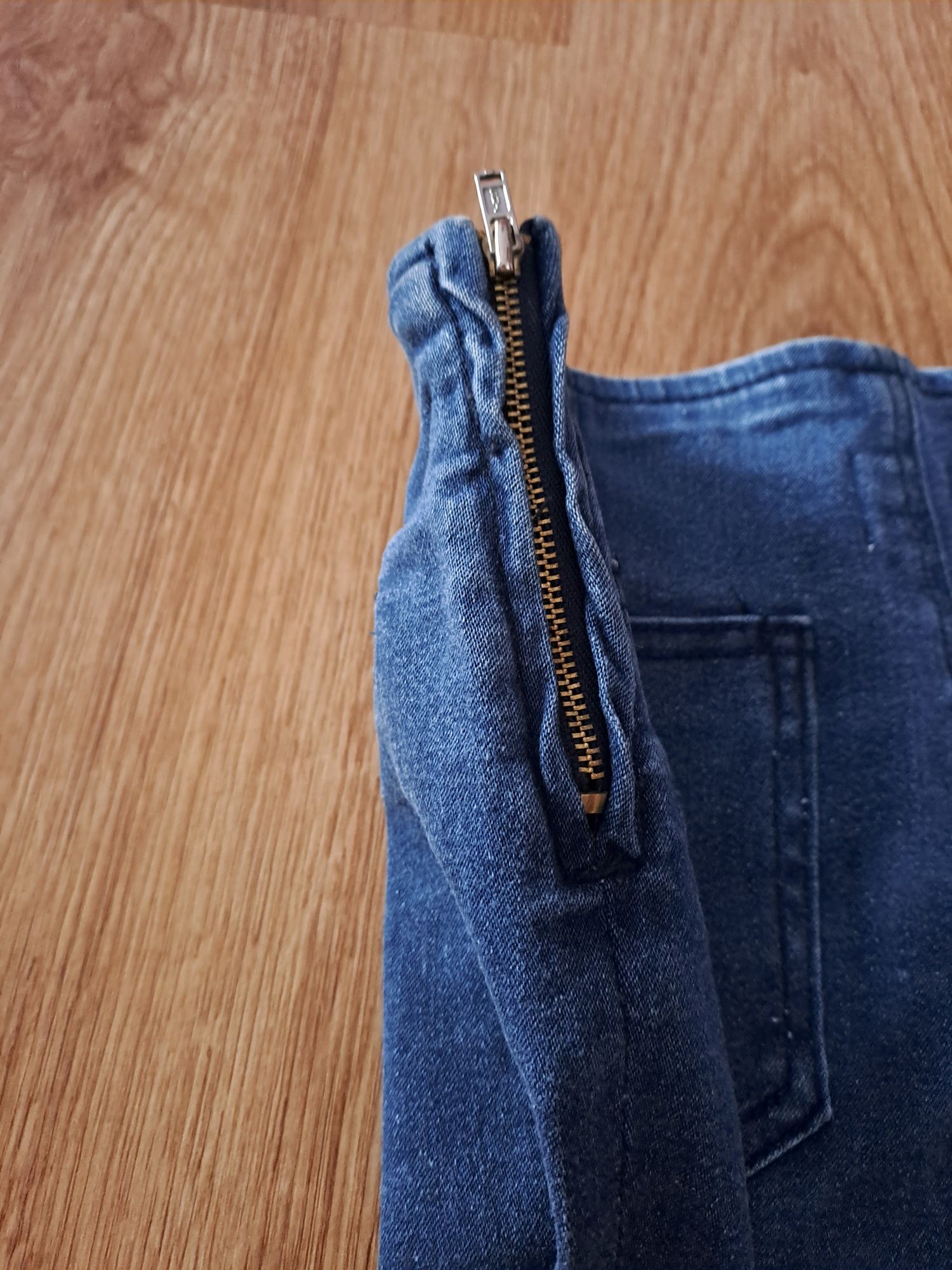 Krótkie spodenki damskie 36 Asos