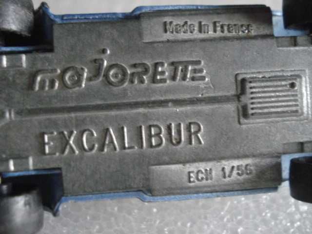 2  antigos carros miniatura Guisval e Majorette