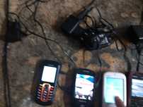 4 telemóveis diversos