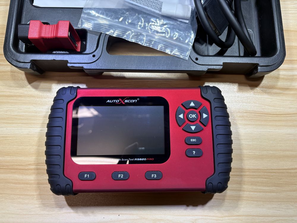 Tester diagnostyczny auto x scan RS820 pro wszystkie marki