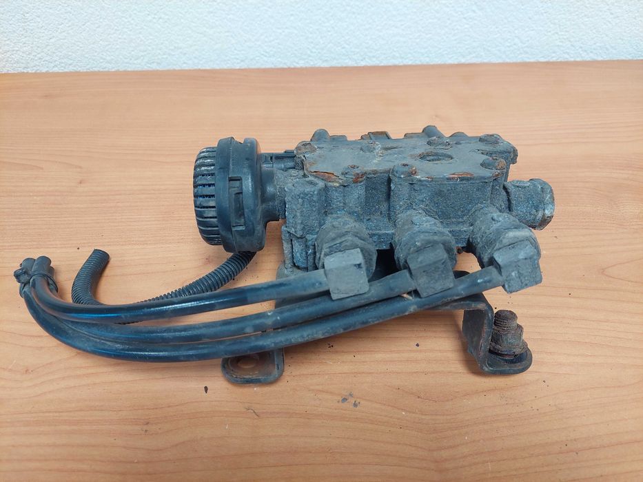Zawór poduszek MAN TGL WABCO