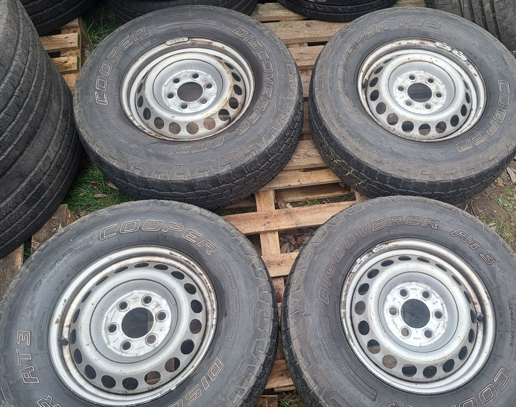 Koła 16 Sprinter Crafter 6x130 4x4 245 75 R16 Cooper Discoverer AT3