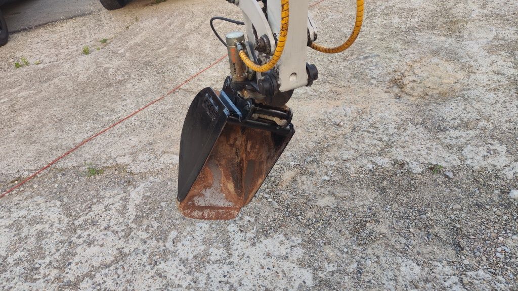 Minikoparka Takeuchi TB 216 V2 Tiltman mini koparka BRUTTO