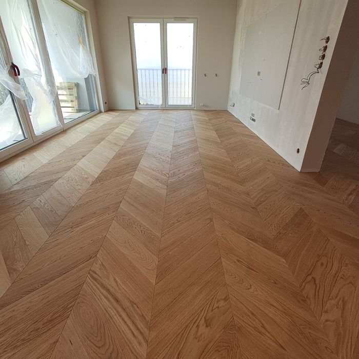 Układanie paneli Montaż paneli podłogowych Montaż listew WOLNE TERMINY