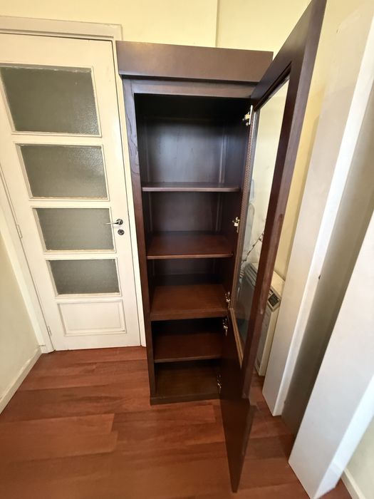 Cristaleira cor castanha