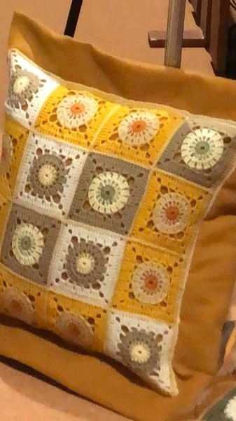 Gotowe jaśki na poduszki z kwadratów "Babuni", NOWE, na szydełku 40 cm